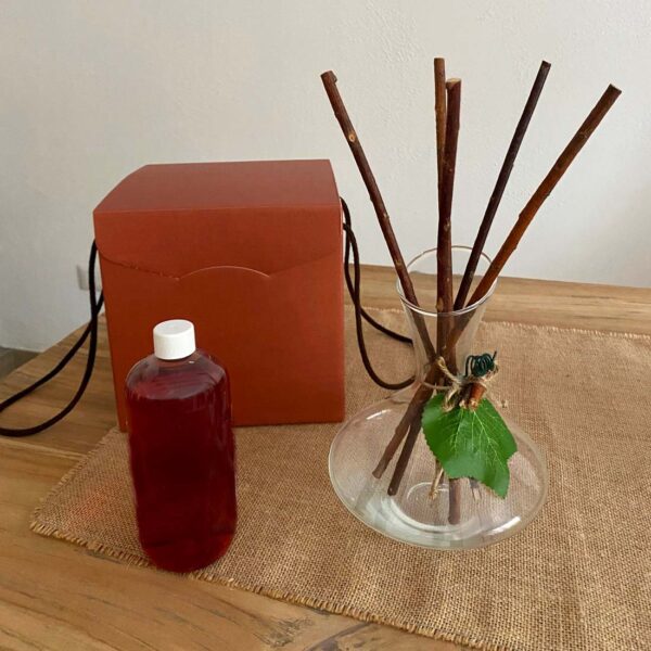 Decanter profumatore ambiente al vino rosso pugliese - immagine 4